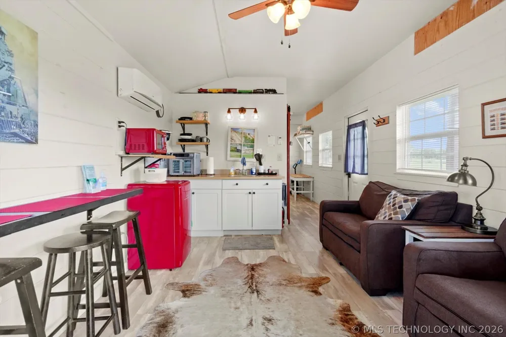 2130 E 4675 ROAD Pryor, OK 74361