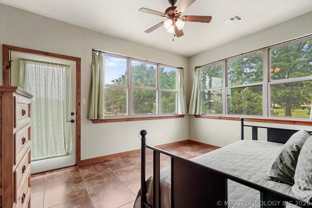2130 E 4675 ROAD Pryor, OK 74361