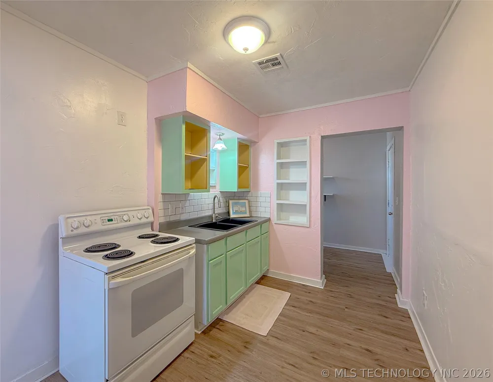 512 Francis Street Ada, OK 74820