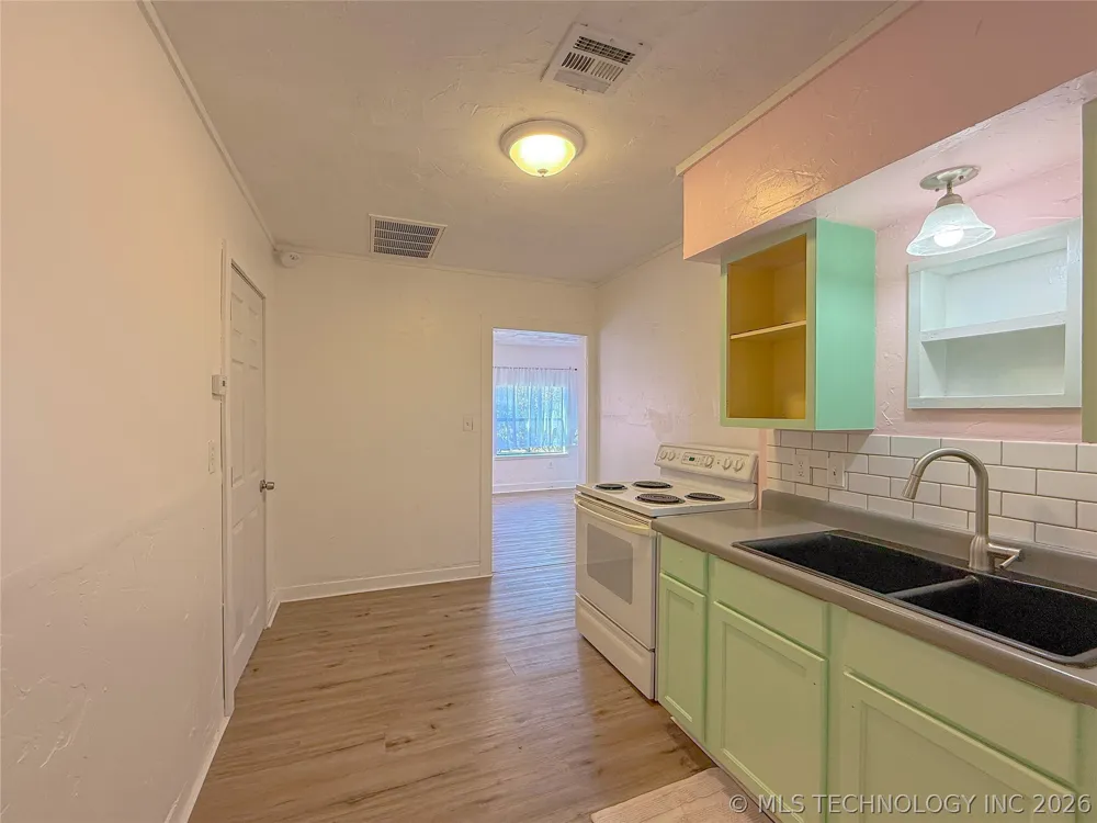 512 Francis Street Ada, OK 74820