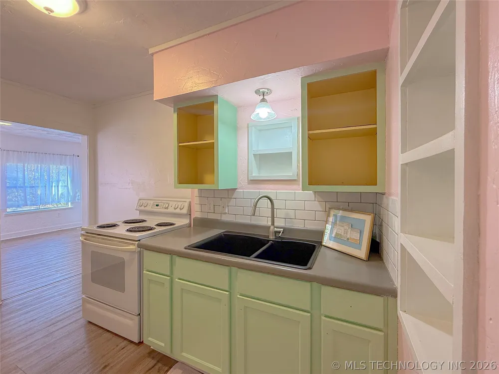512 Francis Street Ada, OK 74820