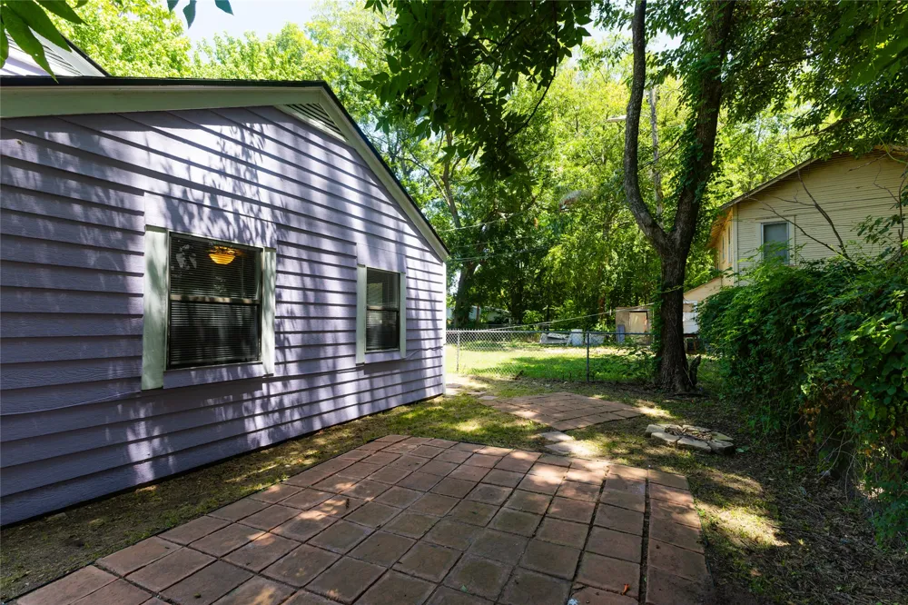 512 Francis Street Ada, OK 74820
