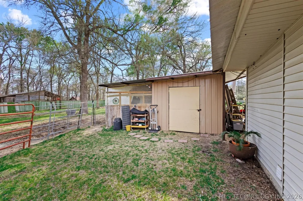 2628 E 2064 ROAD Hugo, OK 74743