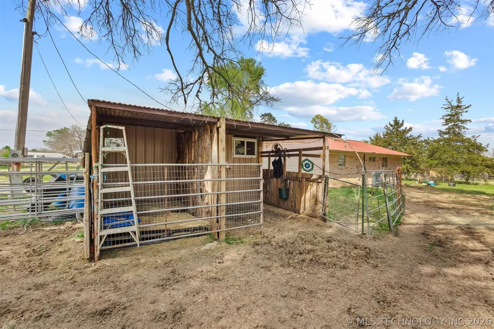 2628 E 2064 ROAD Hugo, OK 74743