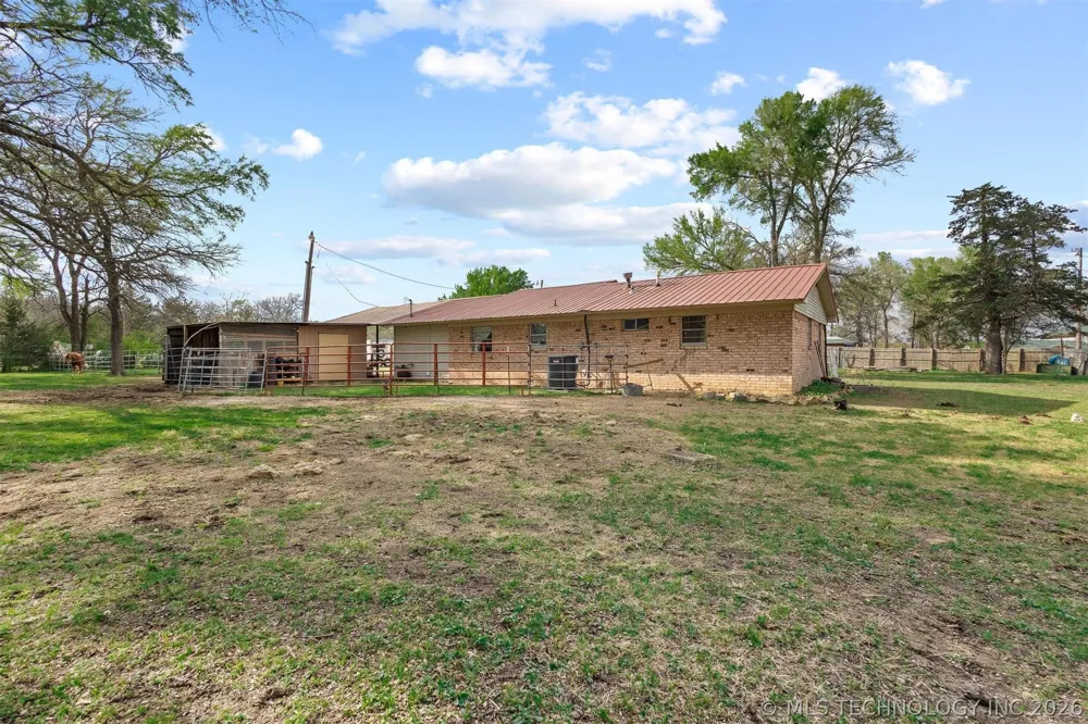 2628 E 2064 ROAD Hugo, OK 74743