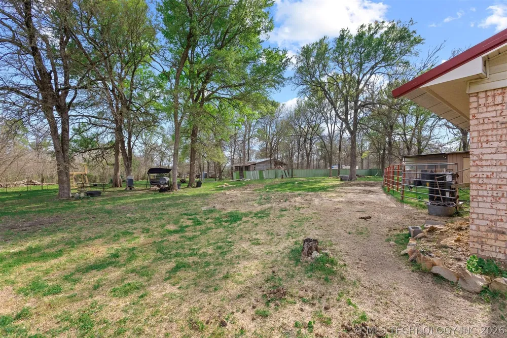 2628 E 2064 ROAD Hugo, OK 74743