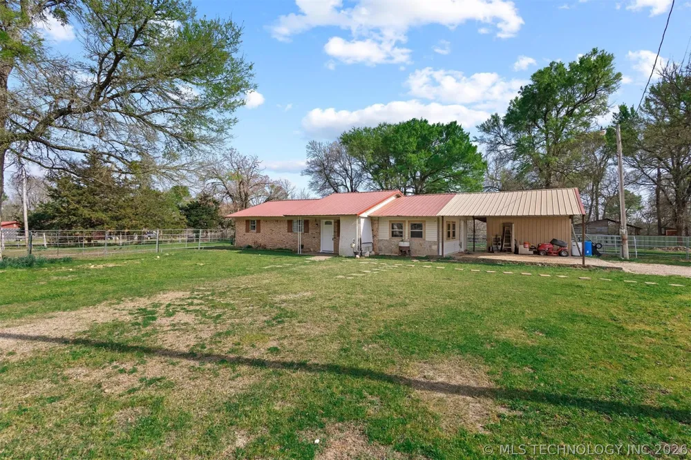 2628 E 2064 ROAD Hugo, OK 74743