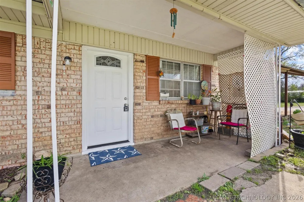 2628 E 2064 ROAD Hugo, OK 74743