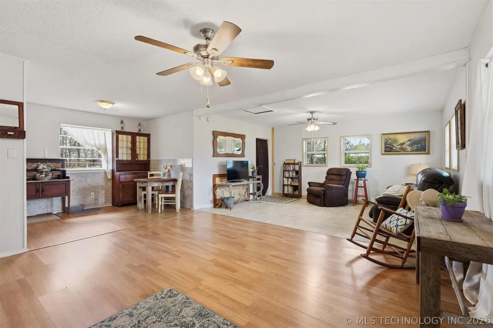 2628 E 2064 ROAD Hugo, OK 74743