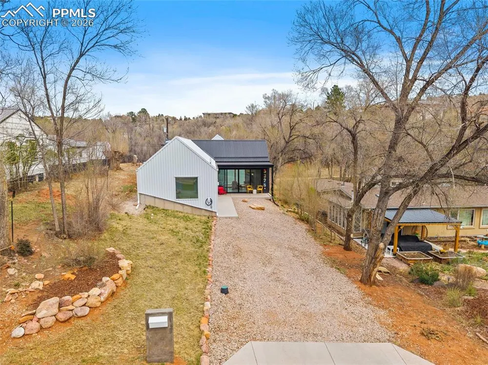 3328 W Bijou Street Colorado Springs, CO 80904