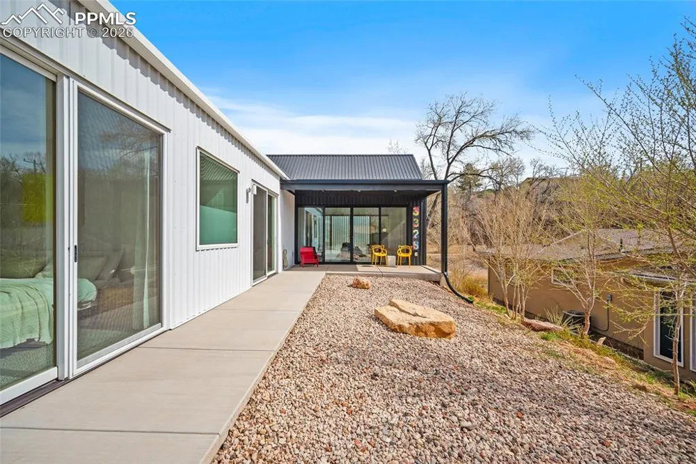 3328 W Bijou Street Colorado Springs, CO 80904