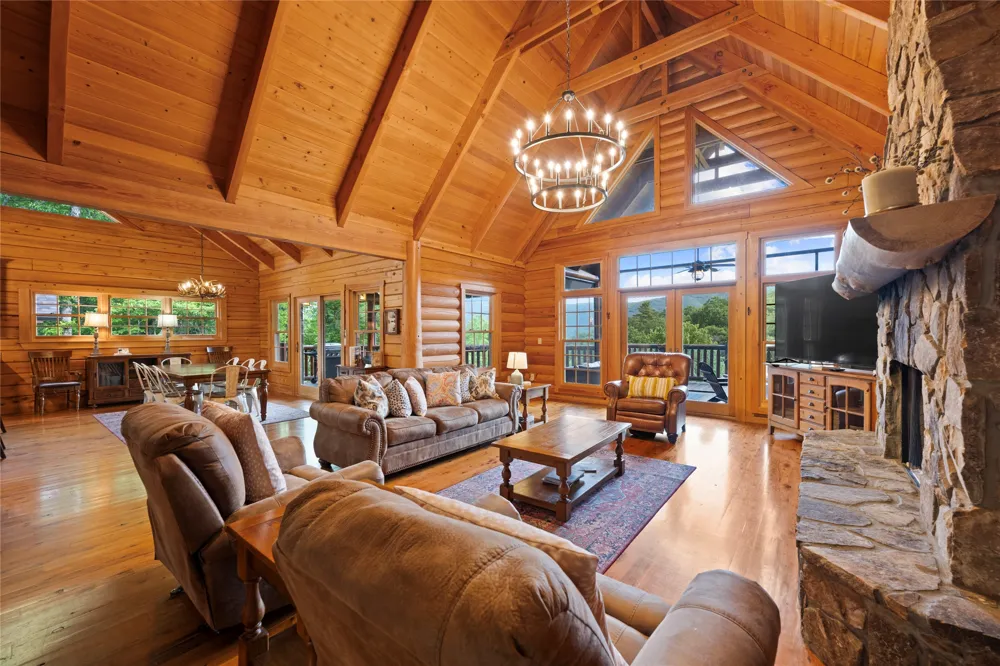 193 Cucumber Court Sapphire, NC 28774