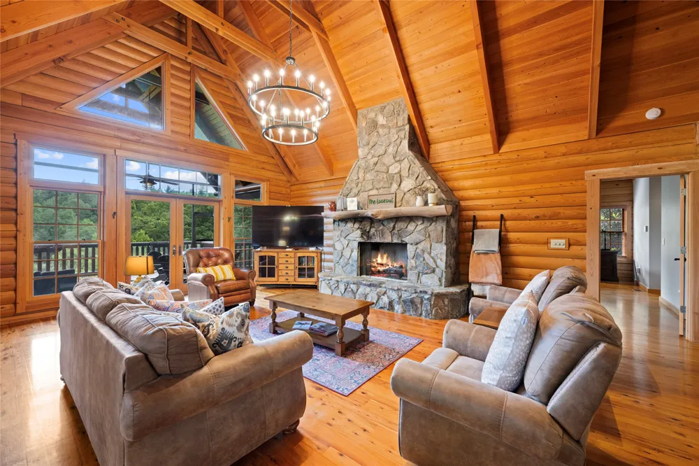 193 Cucumber Court Sapphire, NC 28774
