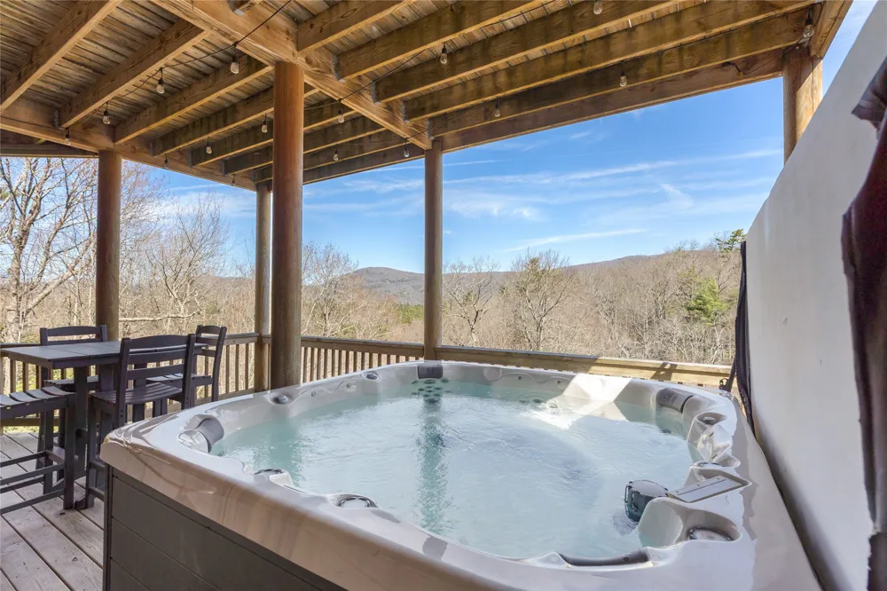 193 Cucumber Court Sapphire, NC 28774