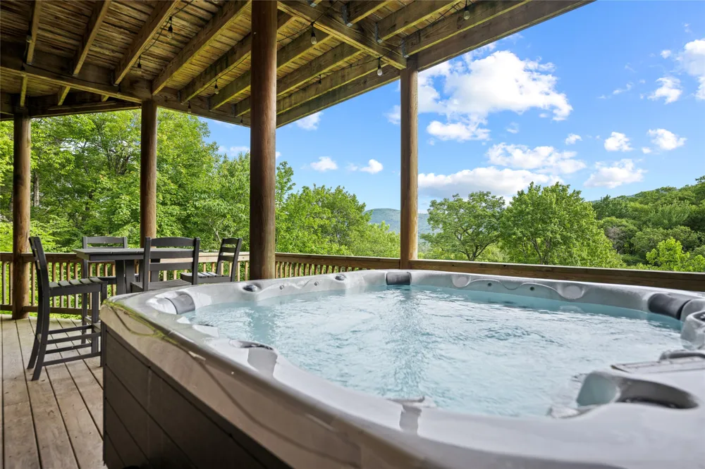 193 Cucumber Court Sapphire, NC 28774