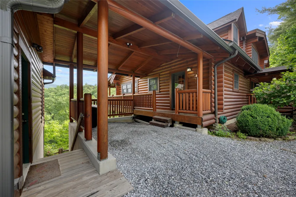 193 Cucumber Court Sapphire, NC 28774