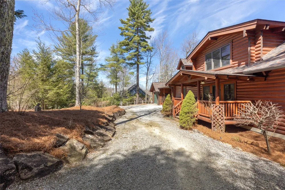 193 Cucumber Court Sapphire, NC 28774