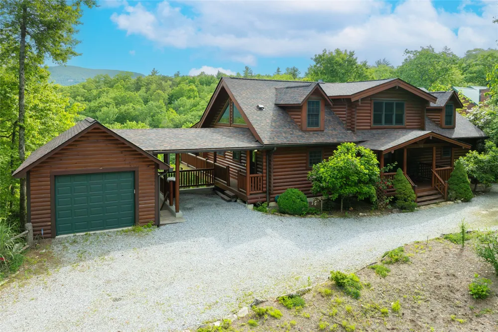 193 Cucumber Court Sapphire, NC 28774