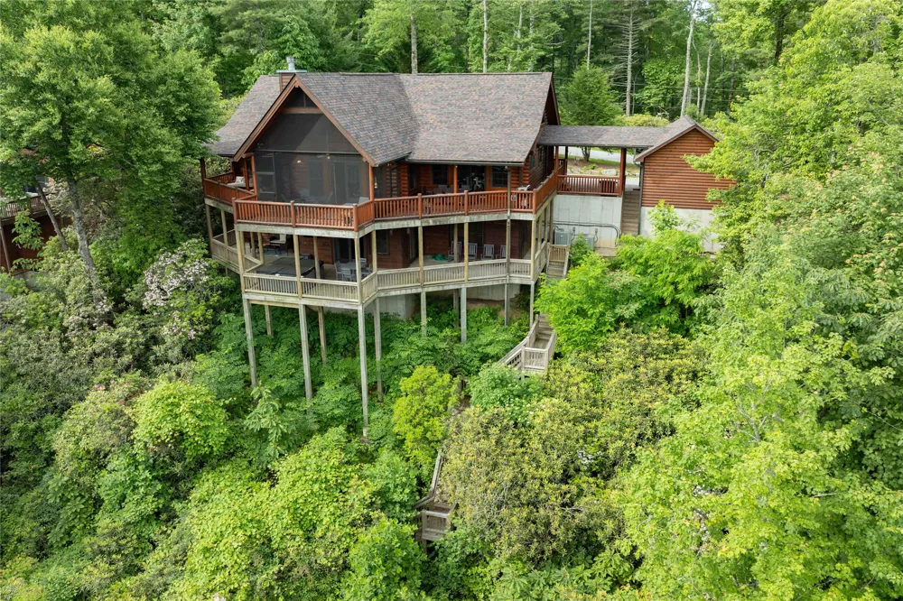 193 Cucumber Court Sapphire, NC 28774