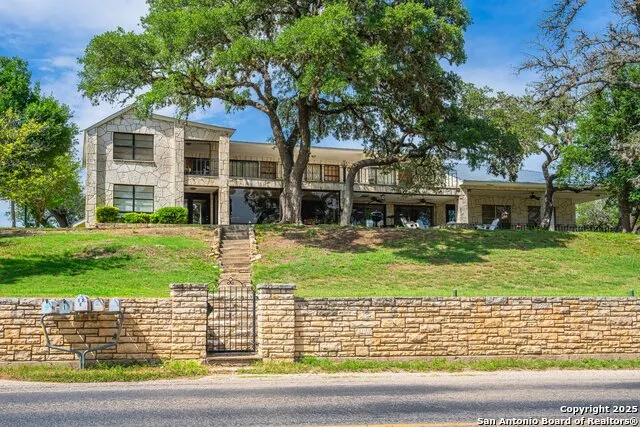 1120 highway 39 Ingram, TX 78025