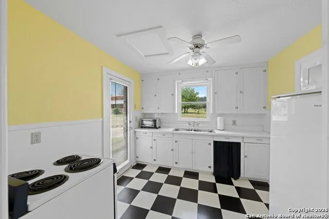 1120 highway 39 Ingram, TX 78025