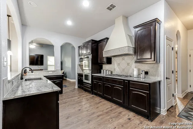 10456 Ivy Flower Schertz, TX 78154
