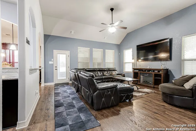 10456 Ivy Flower Schertz, TX 78154