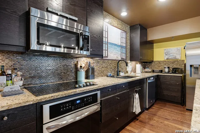 901 Upper Broadway #APT 201 Corpus Christi, TX 78401