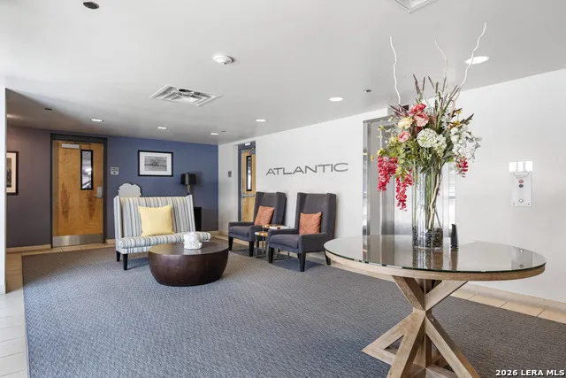 901 Upper Broadway #APT 201 Corpus Christi, TX 78401