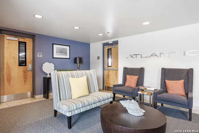 901 Upper Broadway #APT 201 Corpus Christi, TX 78401