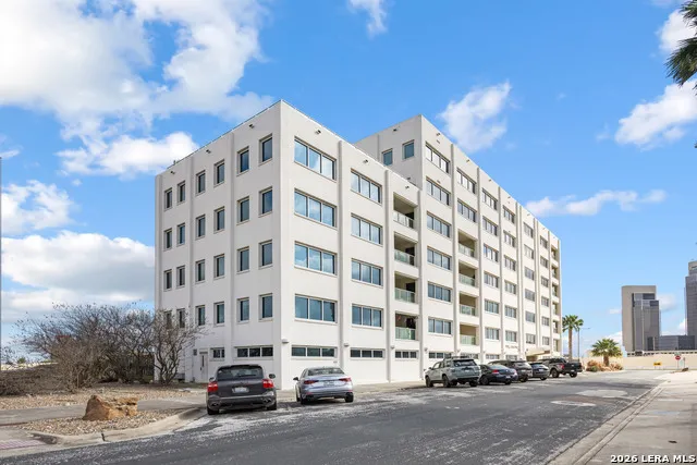 901 Upper Broadway #APT 201 Corpus Christi, TX 78401