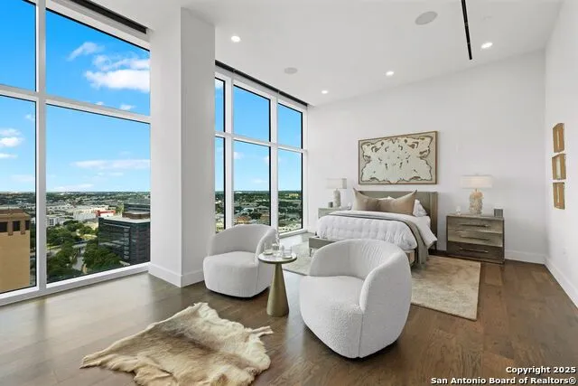 123 Lexington #1806 San Antonio, TX 78205