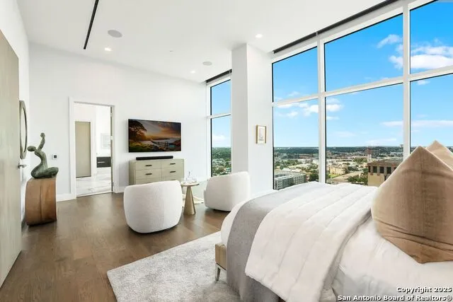 123 Lexington #1806 San Antonio, TX 78205
