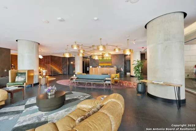 123 Lexington #1806 San Antonio, TX 78205