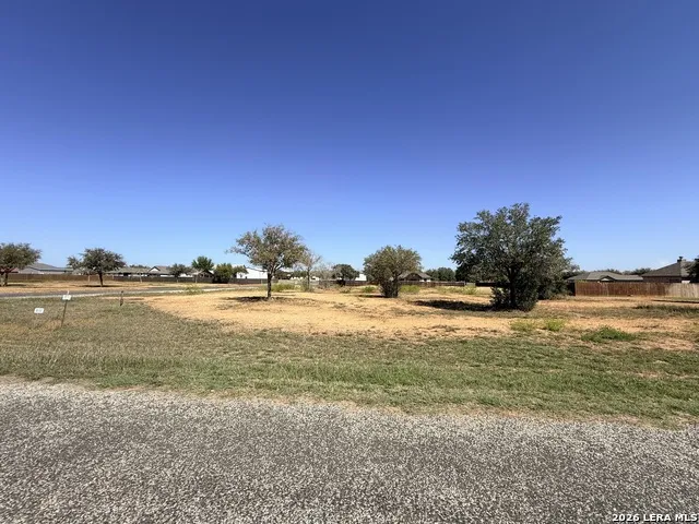 160 W Medium Meadow Lytle, TX 78052