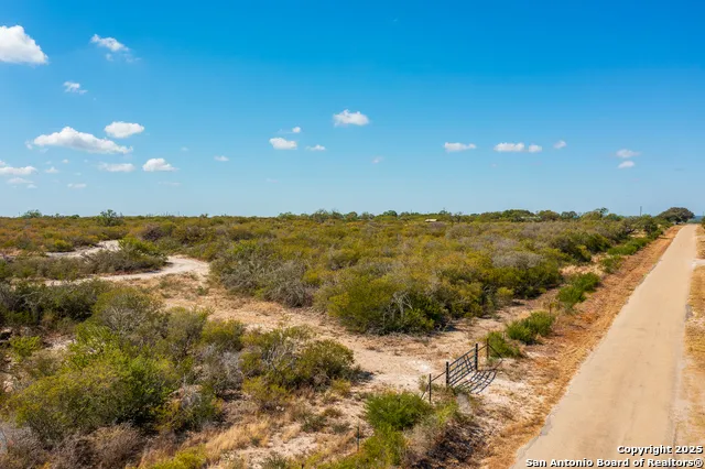 840 county road 652 Devine, TX 78016