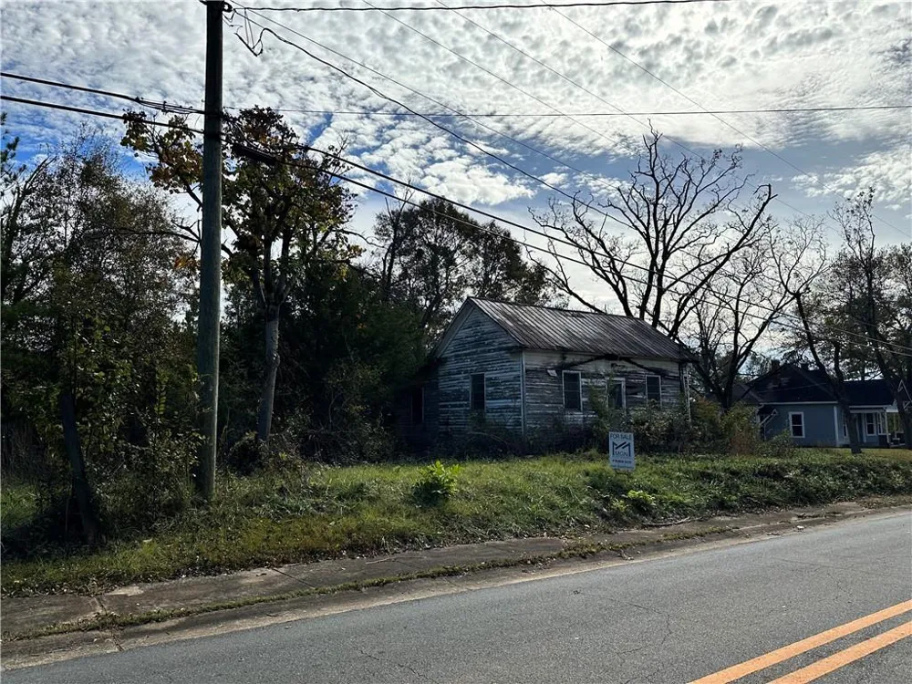 62 Washington Drive Forsyth, GA 31029