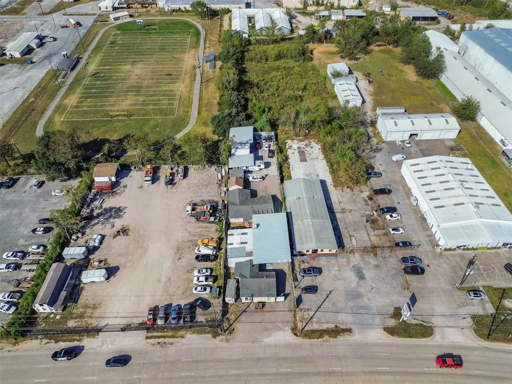 2125 Aldine Bender Road Houston, TX 77032