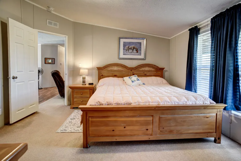 4495 Taylorsville Road Red Rock, TX 78662
