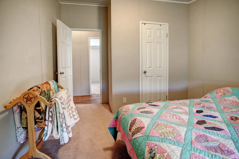 4495 Taylorsville Road Red Rock, TX 78662