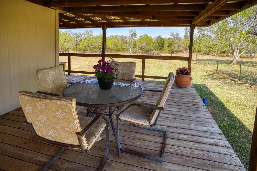 4495 Taylorsville Road Red Rock, TX 78662