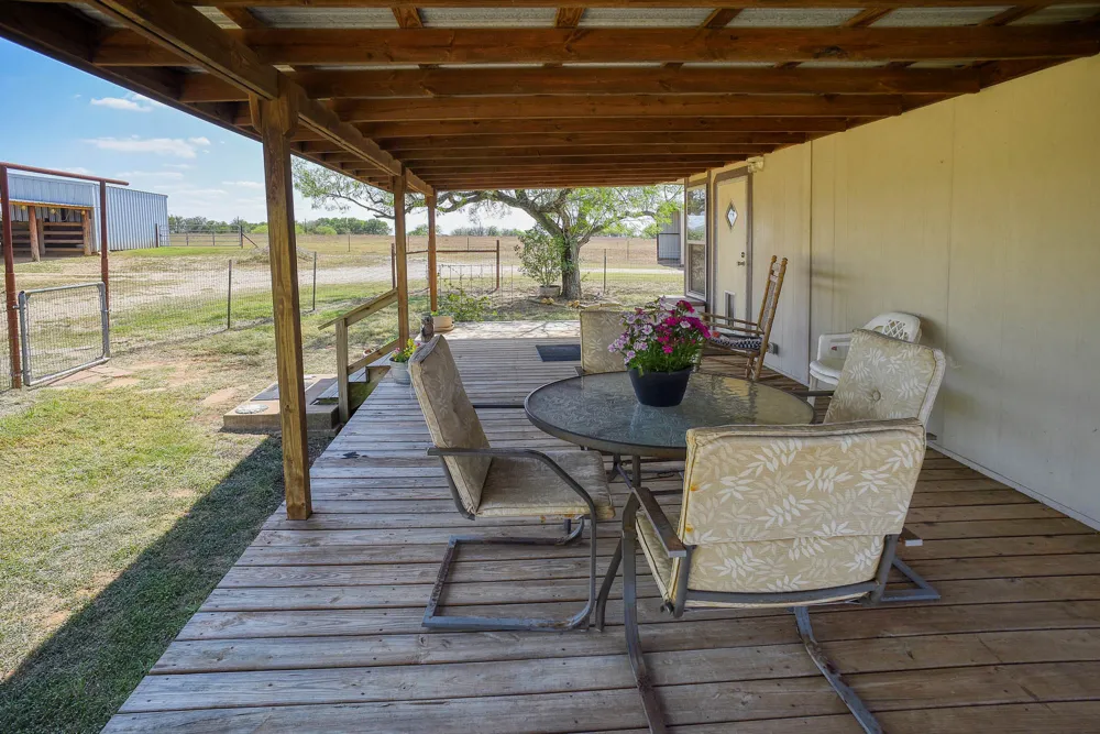 4495 Taylorsville Road Red Rock, TX 78662