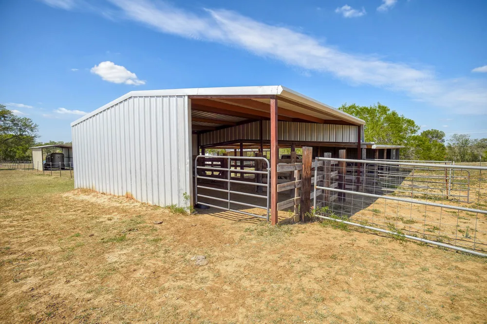 4495 Taylorsville Road Red Rock, TX 78662