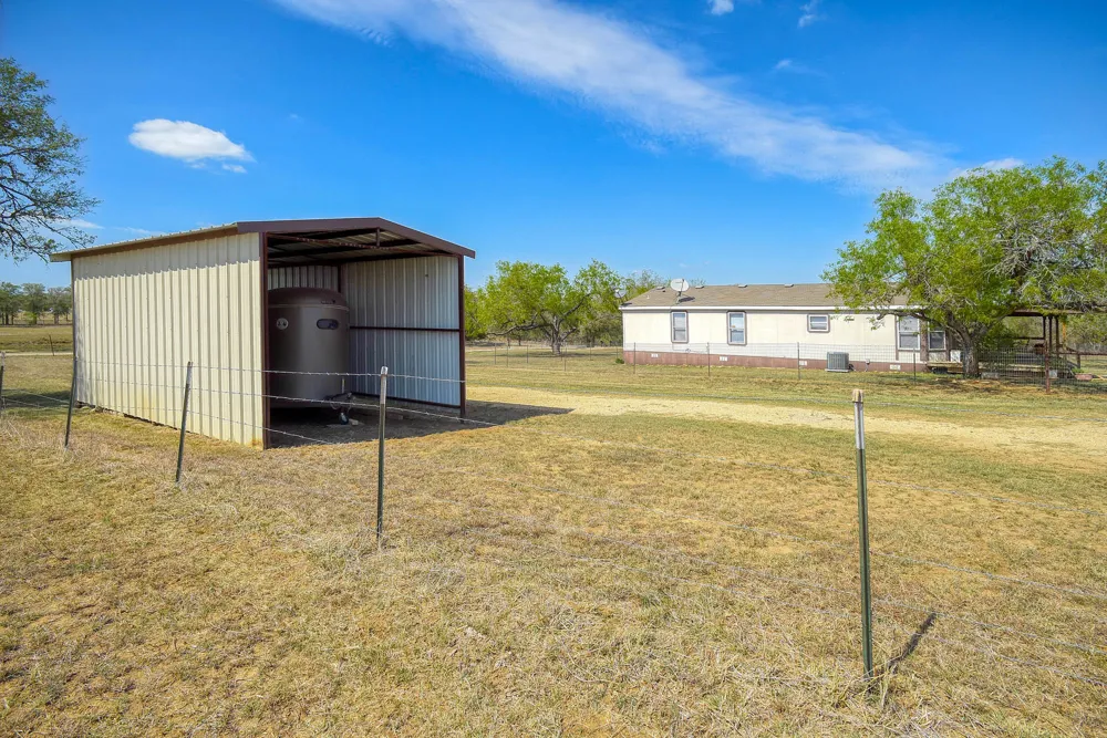 4495 Taylorsville Road Red Rock, TX 78662