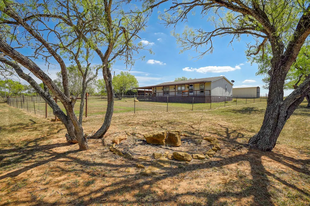4495 Taylorsville Road Red Rock, TX 78662