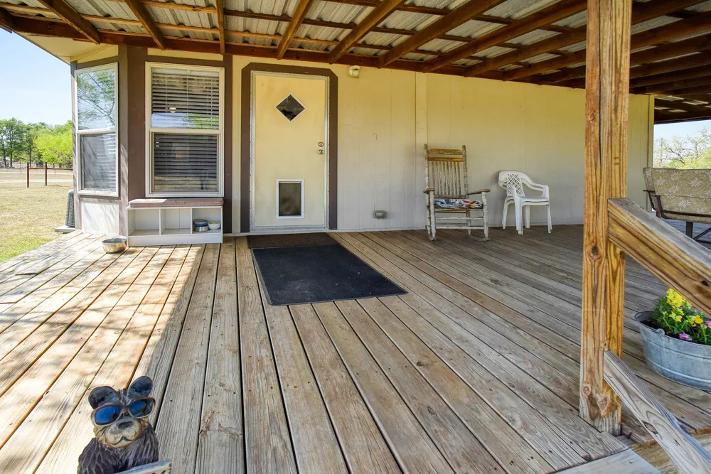 4495 Taylorsville Road Red Rock, TX 78662