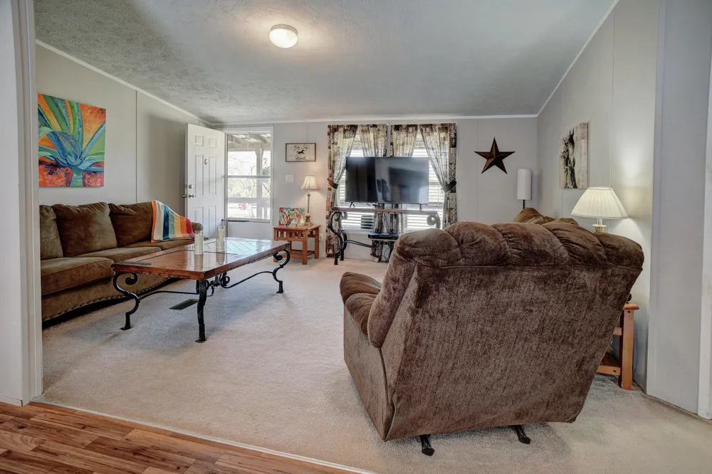4495 Taylorsville Road Red Rock, TX 78662