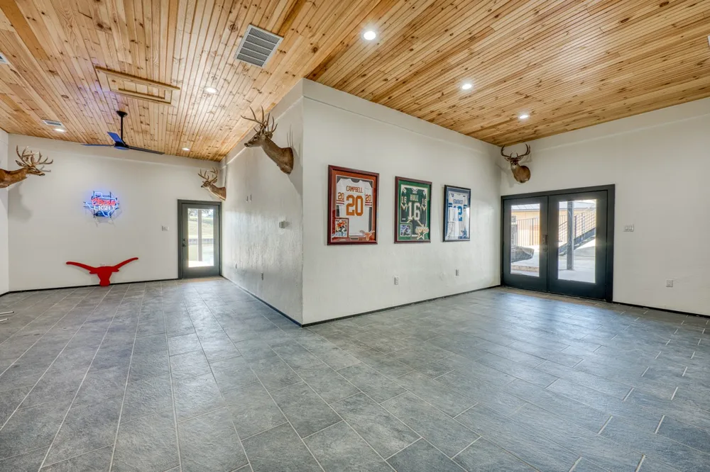 110 Clearwater Drive Kingsland, TX 78639