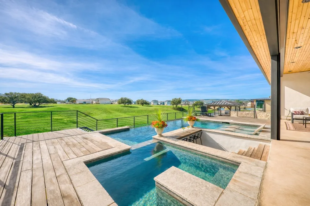 110 Clearwater Drive Kingsland, TX 78639