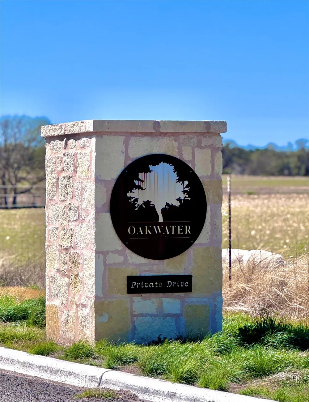 19 Buckskin Path Fredericksburg, TX 78624